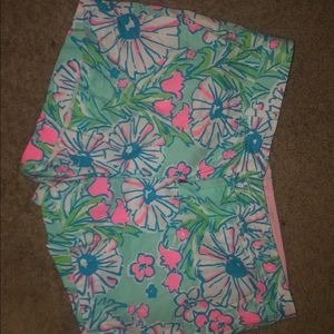LILLY PULITZER CALLAHAN SHORTS! Size 14.